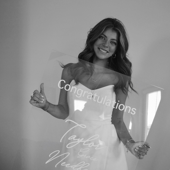 Meet your Posher, Taylor - Picture 1 of 1